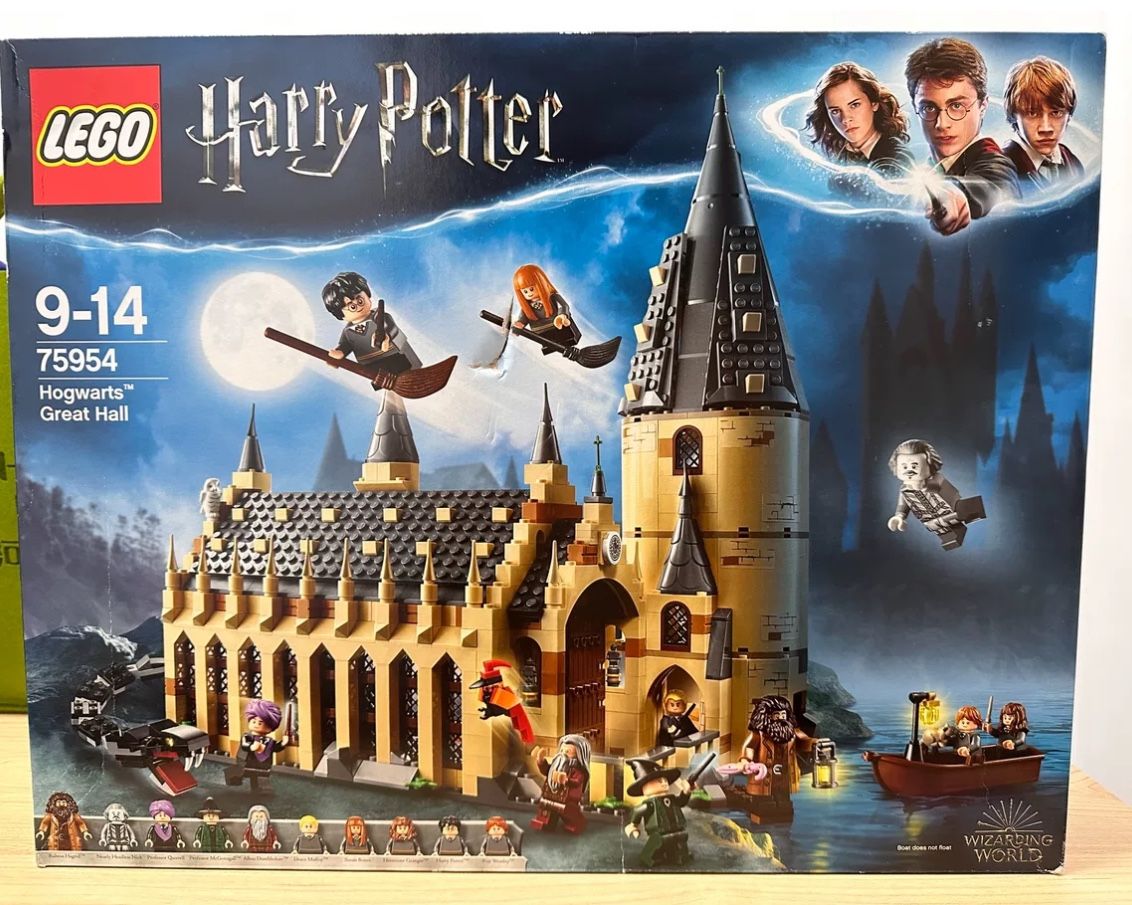 LEGO Harry Potter 75954 Hogwarts Great Hall - RETIRED