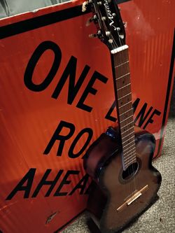 Guitar Mestiza W/Carry Bag