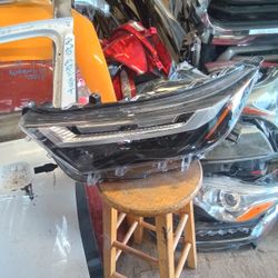 2023 - 2024 Toyota Rav4  Left Headlight