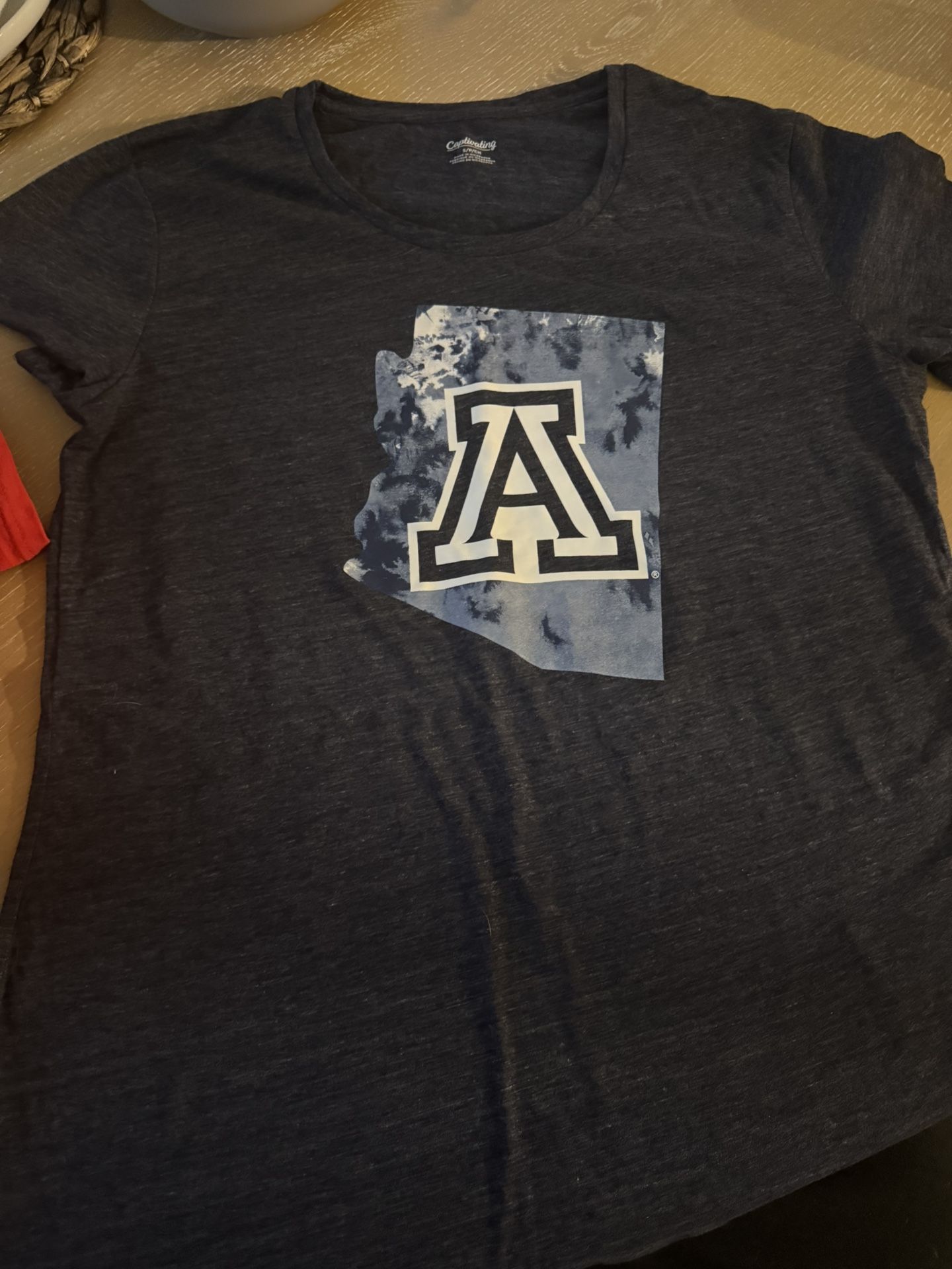 Women’s New NCAA MLB NFL T Shirts Licensed $5