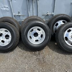 Ford Dually F-350 , Ford Trucks , Ford Rims , Ford Parts , Tires , Lt245/75R75