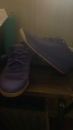 Devin booker  basketball shoe