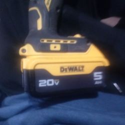 DCD794 ( DeWalt  ) 13 mm Brushless