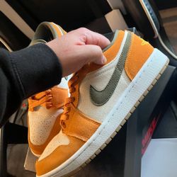 Air Jordan 1 Low Curry 