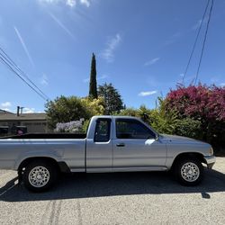 1989 Toyota Pick-Up on offerup