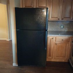 Whirlpool 22 Cu ft Refrigerator 