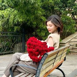 🌹 Handmade Rose Bouquet Blanket - A Cozy Hug of Flowers! Valentines gift💝 