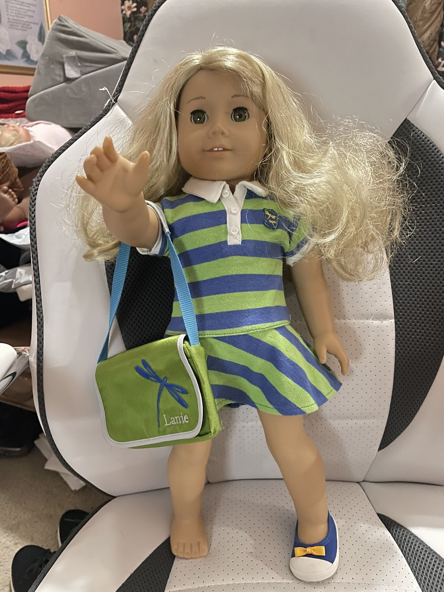 American Girl Lanie Hollánd 18” Doll With Laptop Computer And Bag
