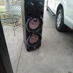 Bluetooth Speaker 2-15s Really Loud Great Working Speaker 