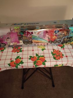 Heavy truck toy