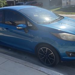 Ford Fiesta 2015 SE
