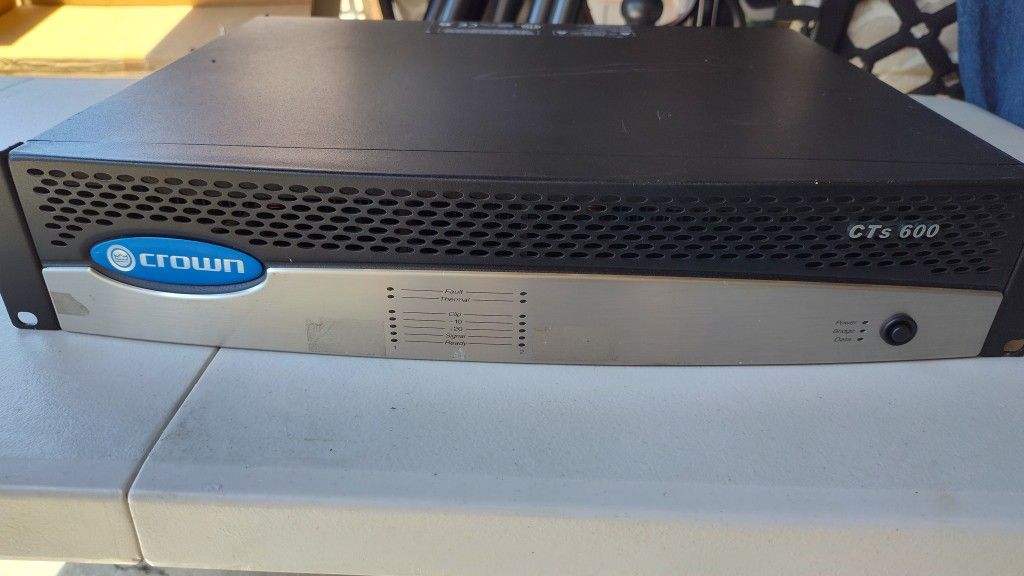 Crown CTs 600 Power Amplifier