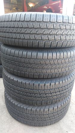 Four matching Goodyear tires for sale 265/70/17