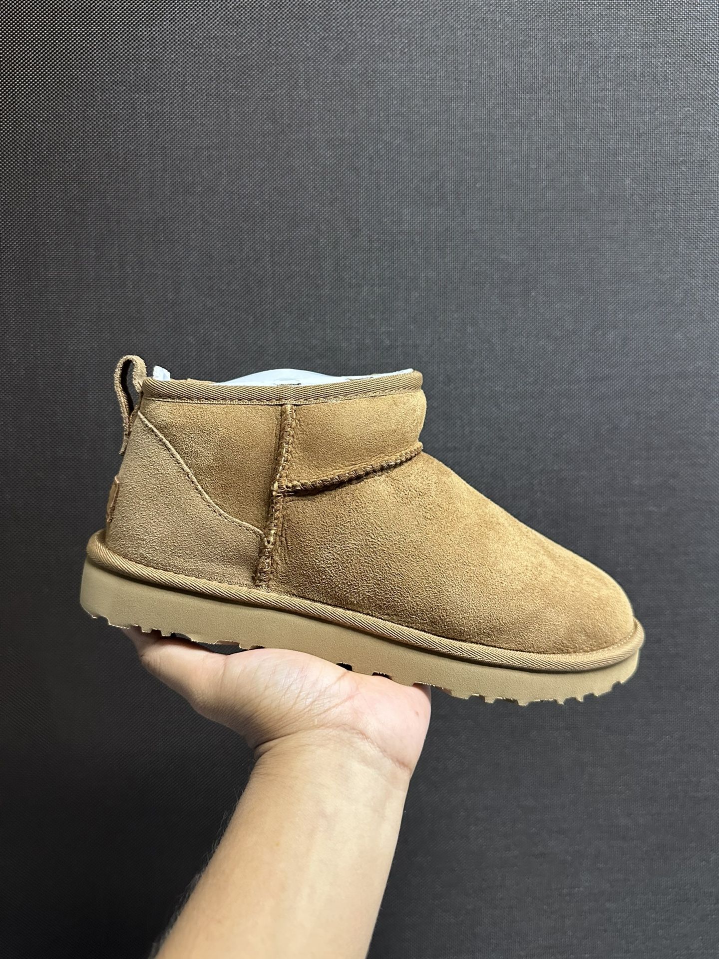 UGG Classic Ultra Mini ( Women’s)