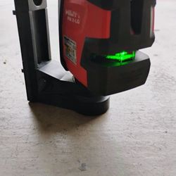 Hilti 131ft line laser
