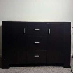 Mid-Century Modern Dresser / Cabinet / TV Stand