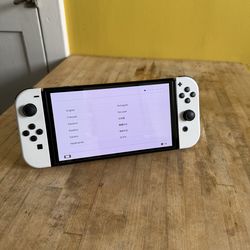 Nintendo Switch OLED (White Model)