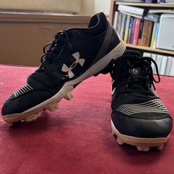 Under Armour Women’s Cleats Sz 10