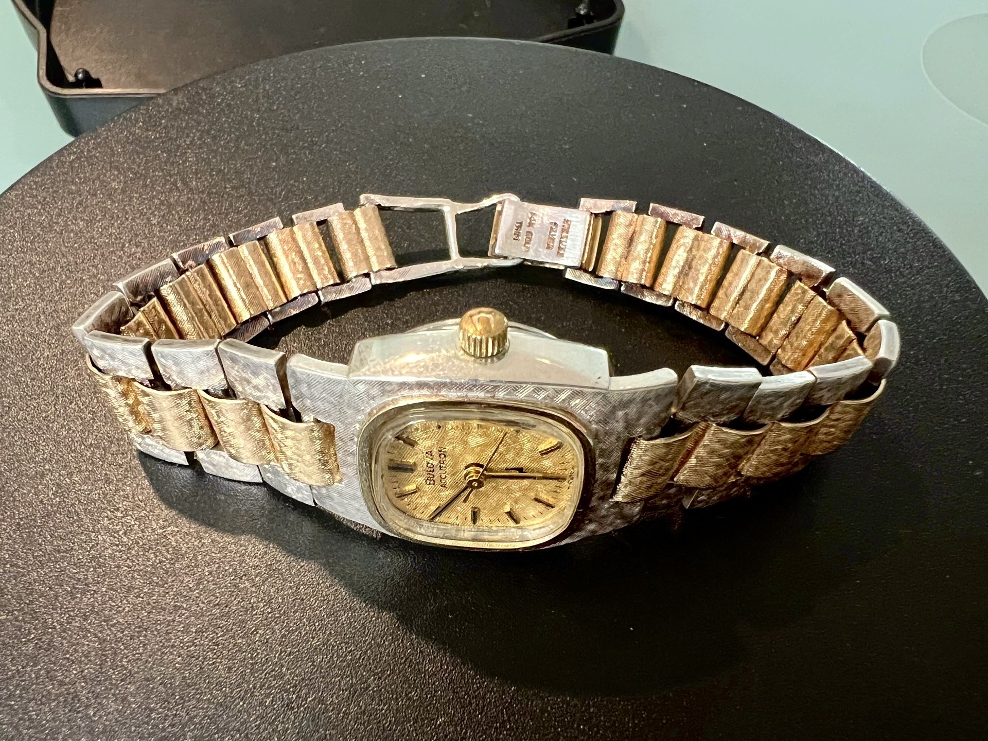 💎 Rare Honey Comb Beautifully Crafted 14k Yellow Gold & Sterling Silver Ladies Vintage Bulova Accutron Dress Wristwatch