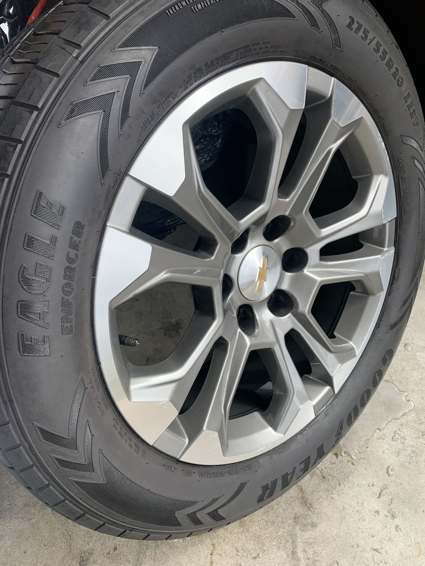 275/55r20 Chevy Silverado Wheels