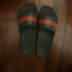 gucci slides
