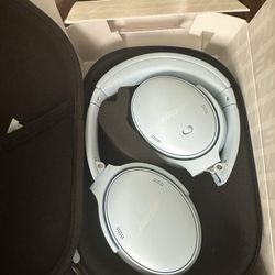 Bose  Quit-Comfort Noise Cancellation 