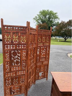 Room divider
