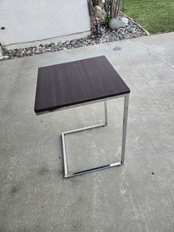 Accent/Side Table