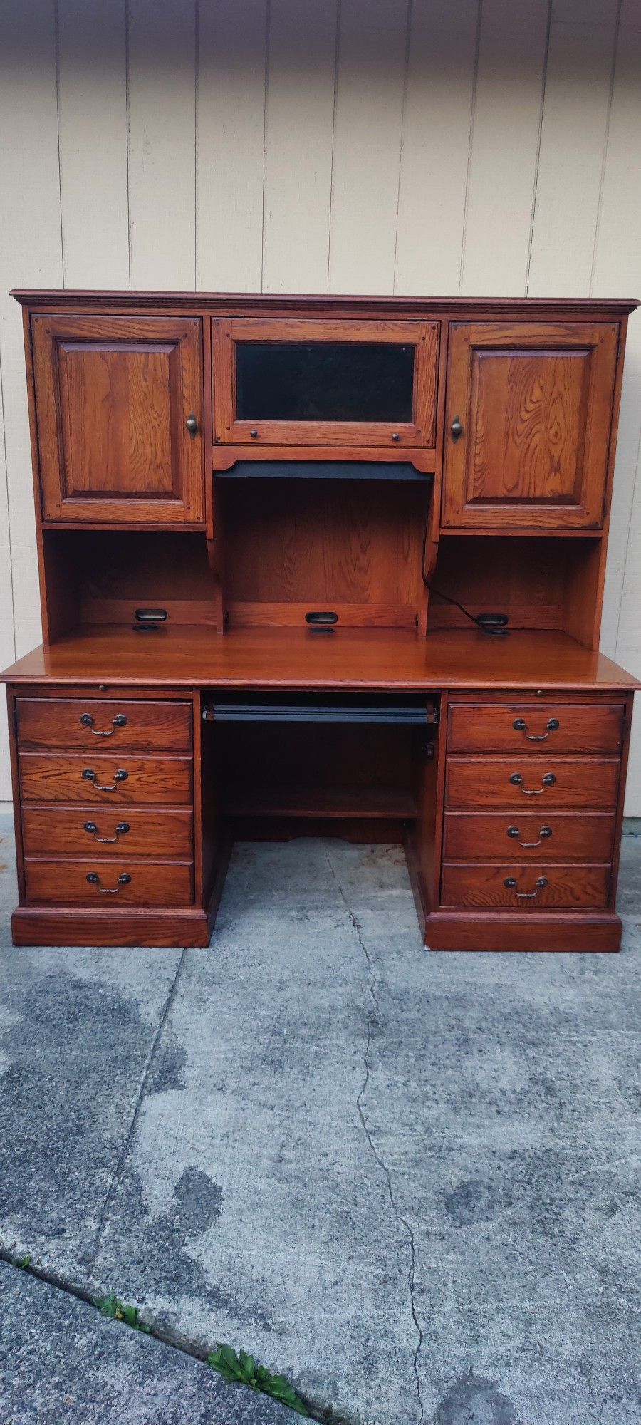 Beautiful Oak Office Desk