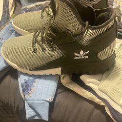 Adidas Size 9 New Condition!!Green Olive/Army Color $85