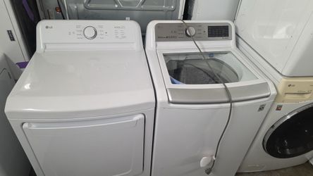LG Washer and Dryer Set
