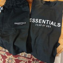 Essential Shorts & Shirt 