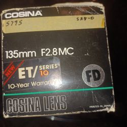 Cosina 135 mm F2.8 MC fixed Lens