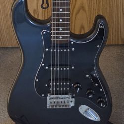 Like New Fender Squire Affinity Guitar w/Cable, Picks, Headstock Tuner