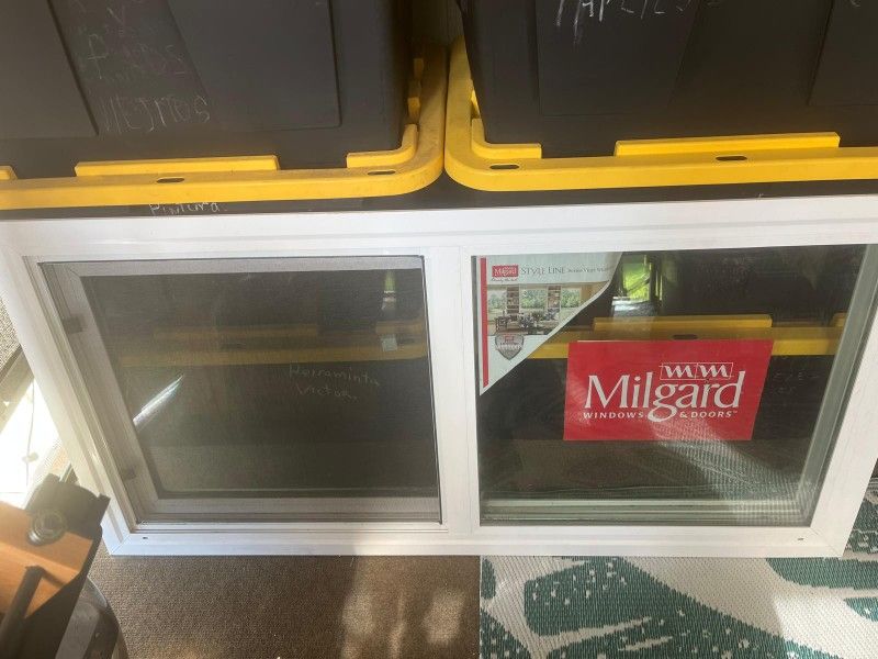 Milgard Window With Screen