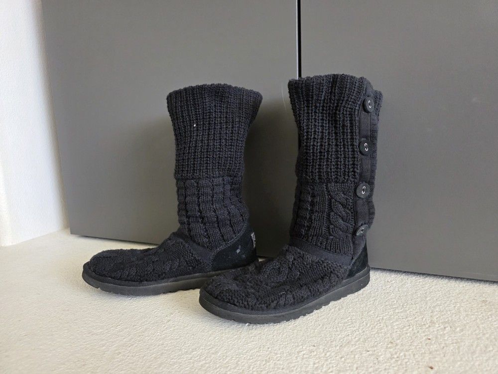🖤 UGG Classic Cardy Knit Boots – Women’s Size 9 (Black) 🖤