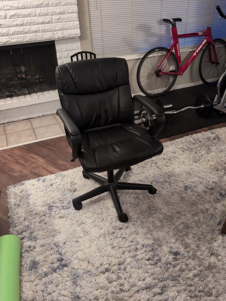 Black Office Chair
