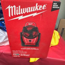 Milwaukee M12 12-Volt Lithium-lon Cordless Jobsite Fan (Tool-Only)