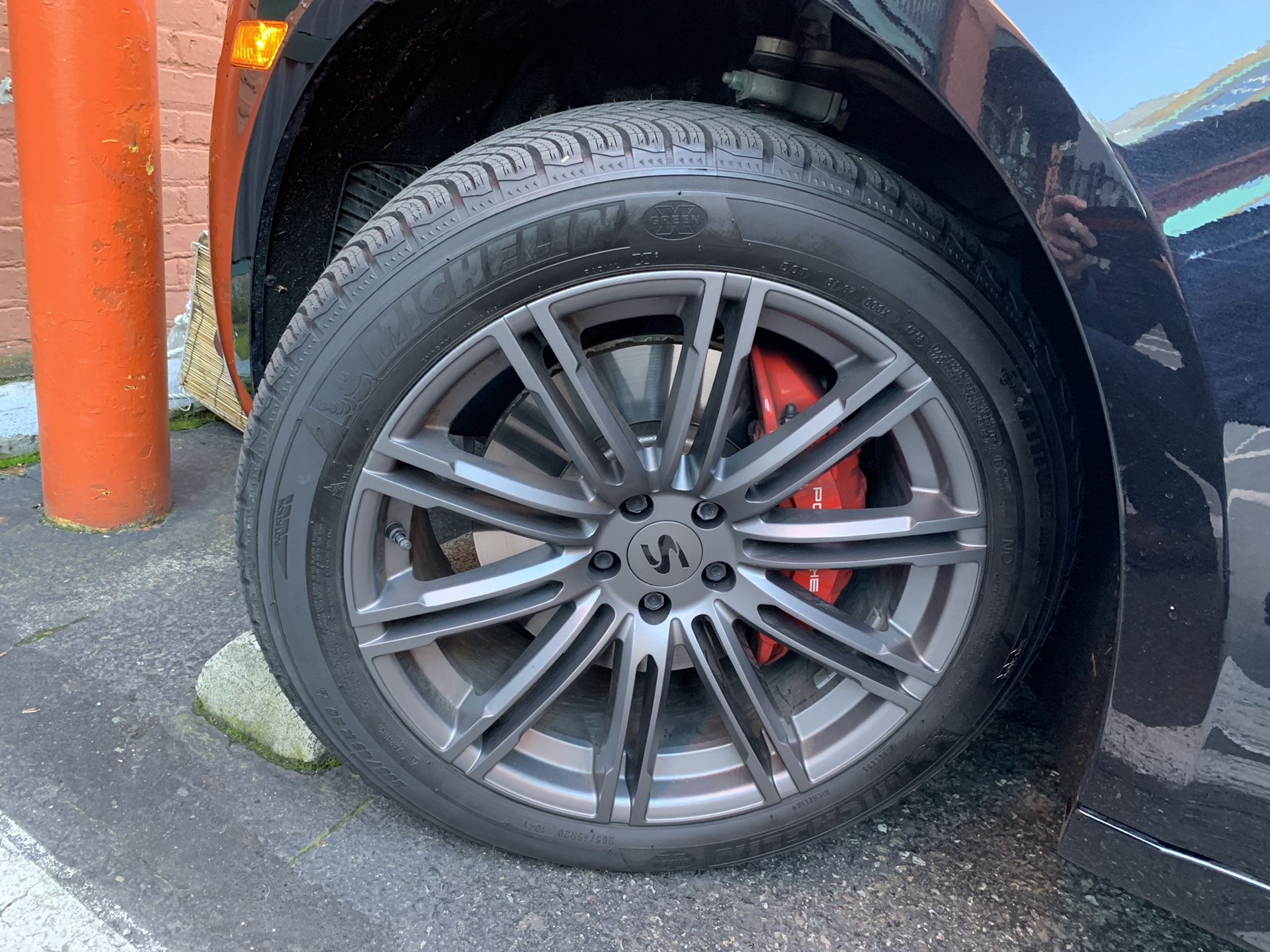 Michelin Alpin LA2 Snow tire set under 1k miles (Porsche Macan / Audi Q5)