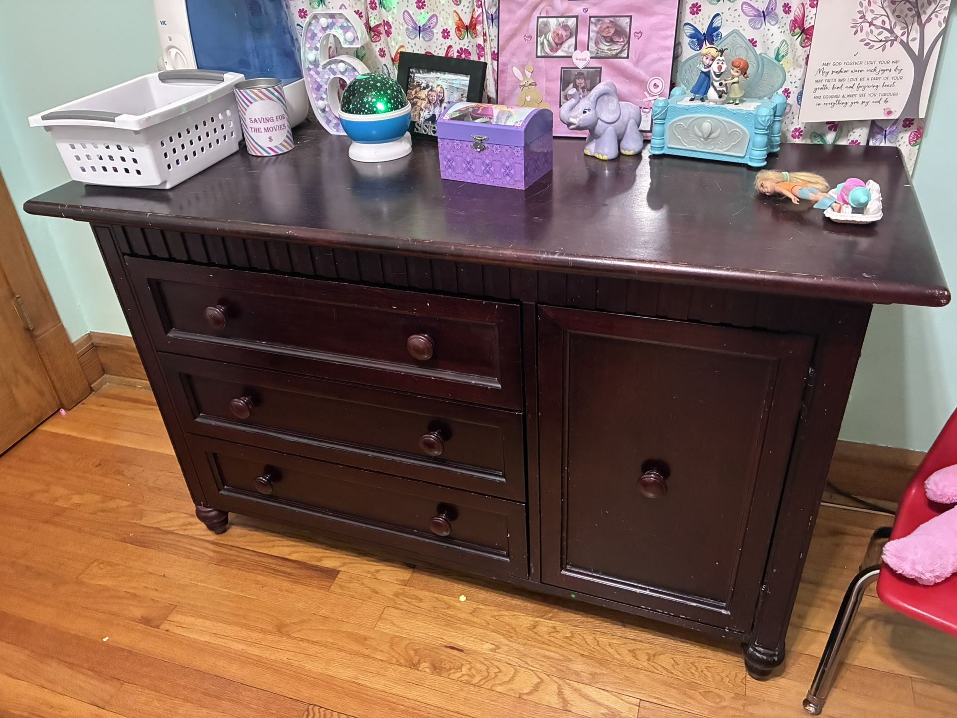 Dresser