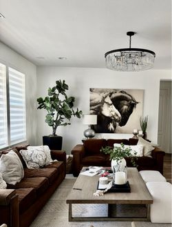 Modern Neutral Sofa – Deep Comfortable Seating