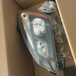 Freightliner  Headlight