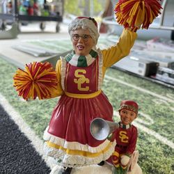 Danbury Mint USC Mrs. Claus