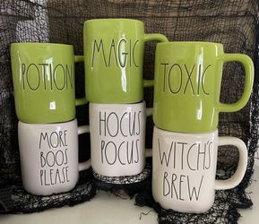 Rae Dunn Halloween Mugs ❗️5️⃣ Each ‼️