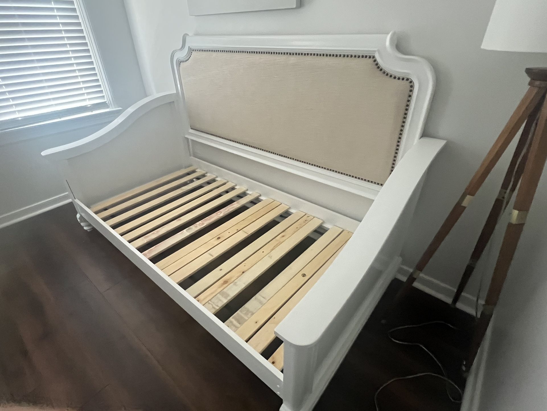 Twin Bed 