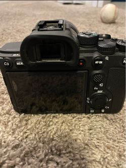 Sony A7RIV plus 2 lens  bundle