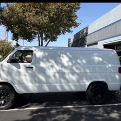 1998 Dodge Caravan