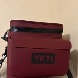 YETI HOPPER FLIP 12 SOFT SIDED COOLER