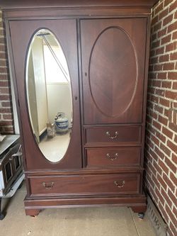 Armoire Lexington furniture