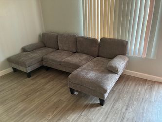 Chenille Gray U-Shaped Sectional (3 Pieces)